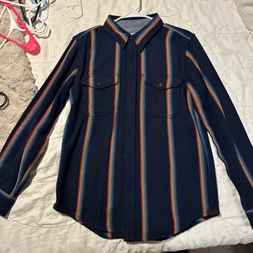 Outer known flannel size small